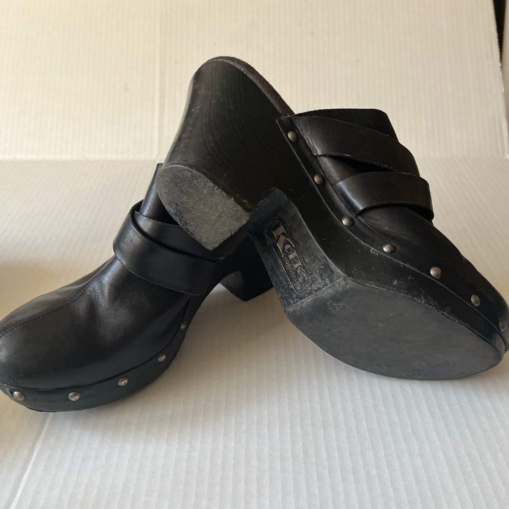 KORK by KORK-EASE Black leather upper with studded mule Felisa
